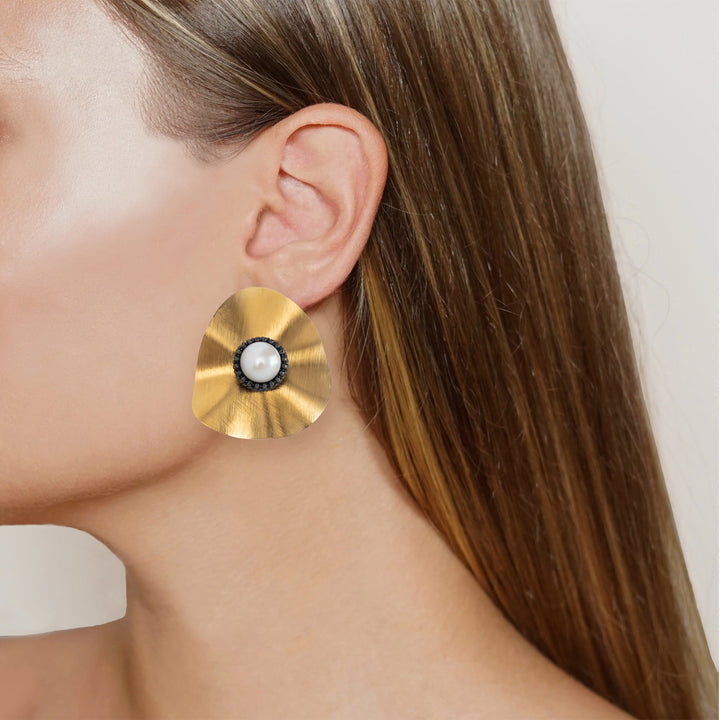 Ray Metallic Earrings