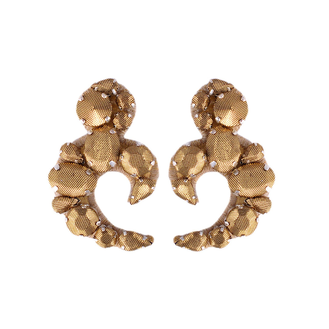 Arabesque amber gold lurex earrings.