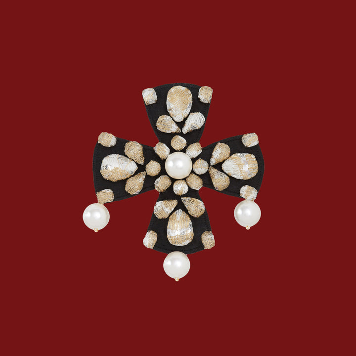 Cross Lace Brooch/Pendant - Festive Edit