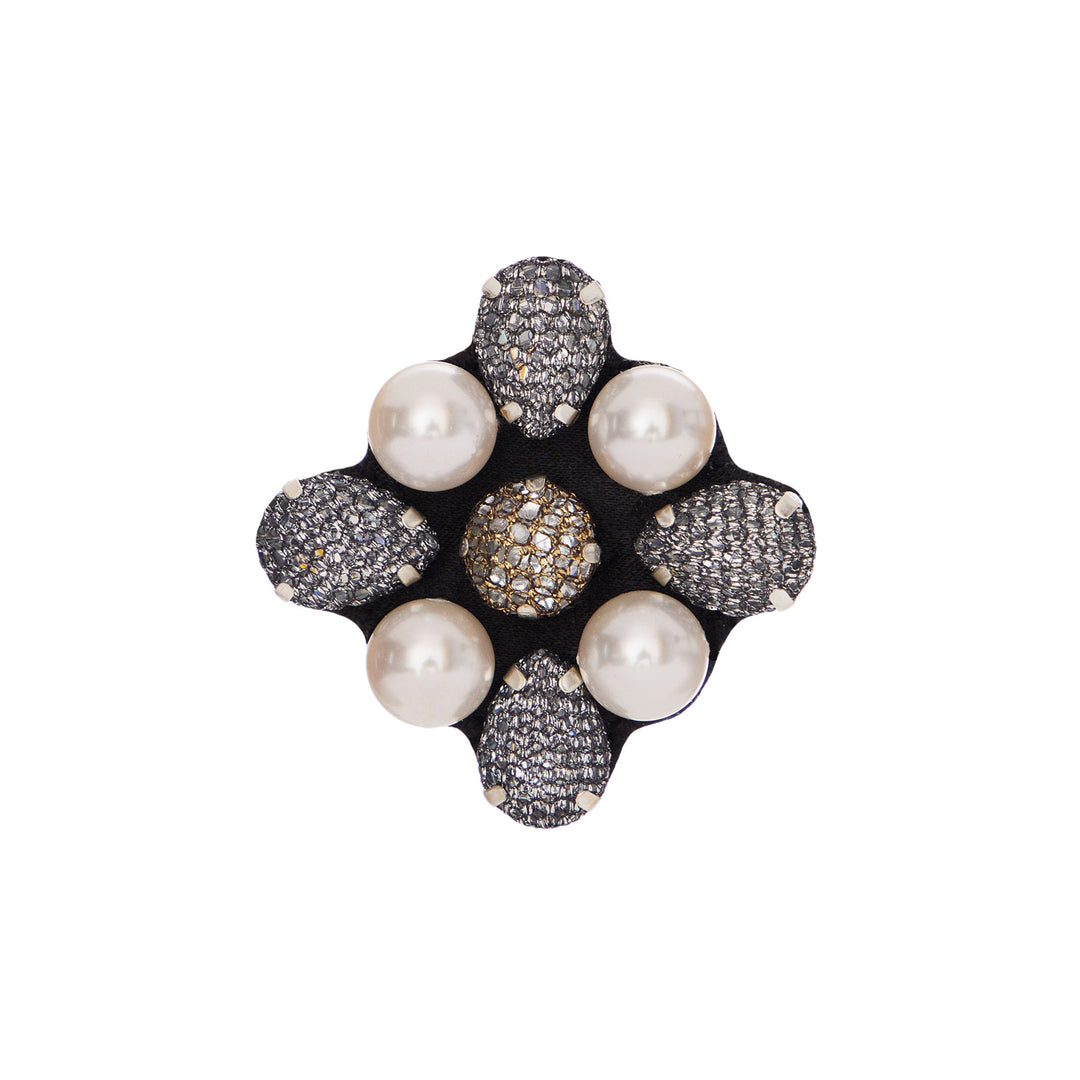Daisy silver lace net brooch with pearls.