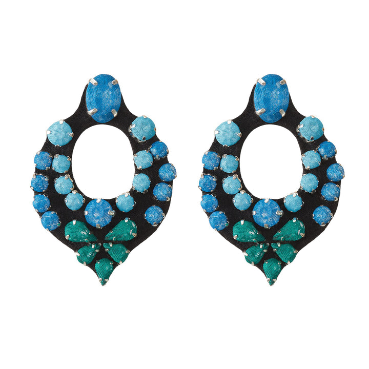 Drop multicoloured earrings shades of blue.