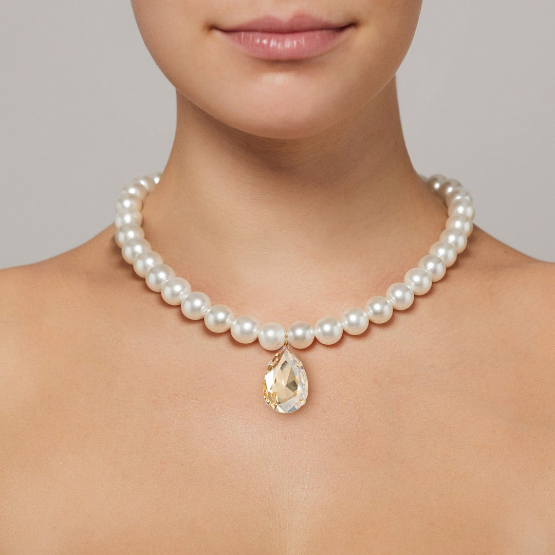 Pearls Crystal Pendant Necklace