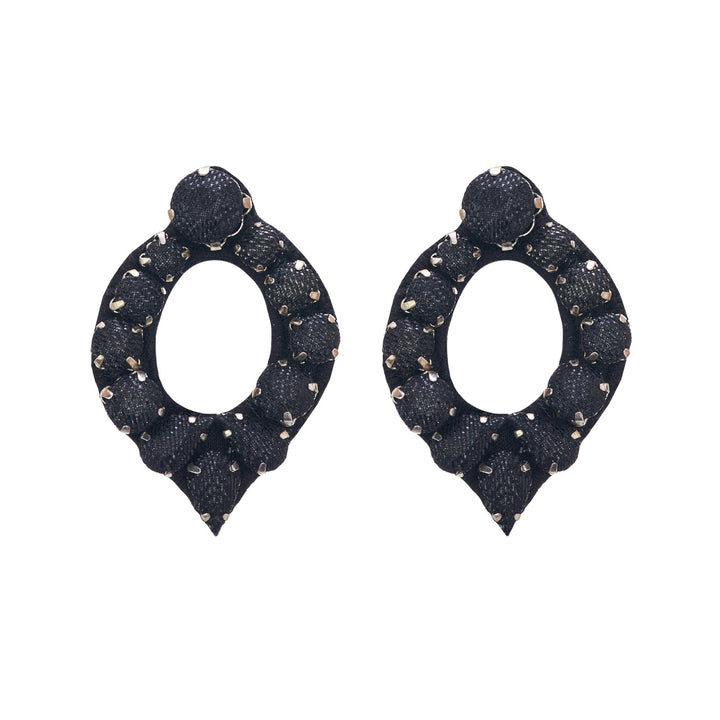Mirror black lurex earrings.