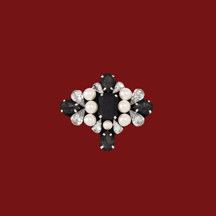 Queen Pearls Brooch - Festive Edit