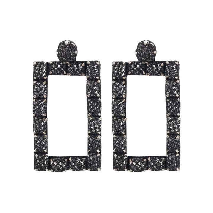 Rectangle earrings black lace net.