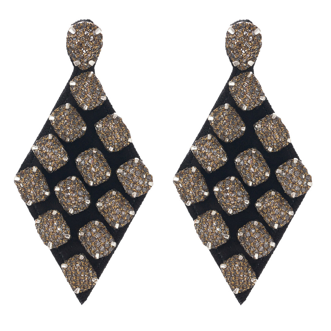 Rhombus earrings gold lace net.